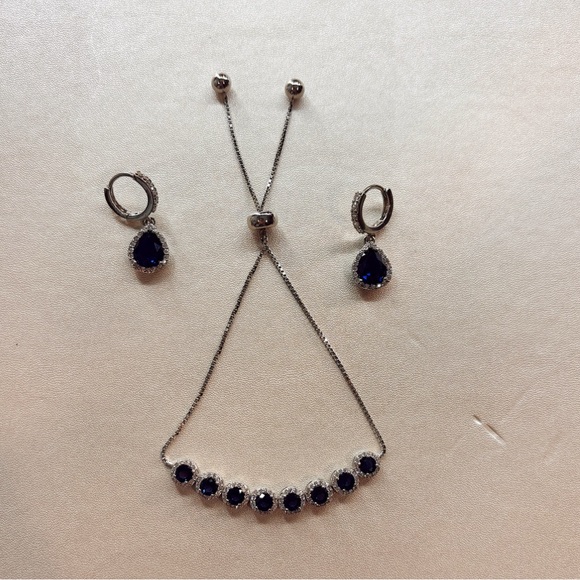 Silver and royal blue set - Picture 1 of 1